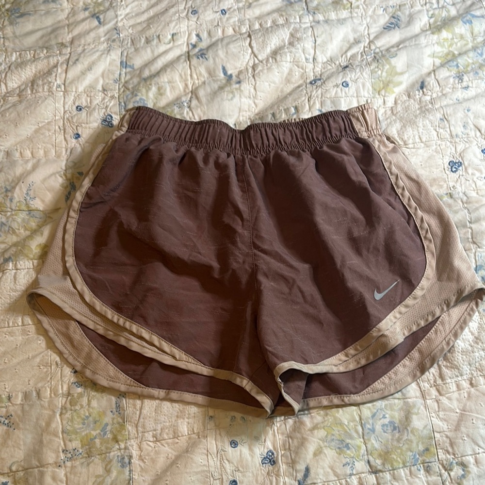 Nike Brown Athletic Shorts Lightweight Elastic Waist